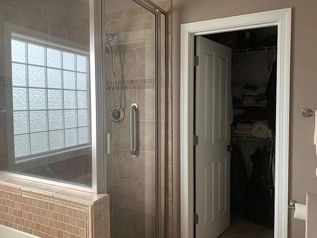 3685 South Hyde Road Springfield, TN 37172 - Photo 21 of 26 a bathroom with a shower