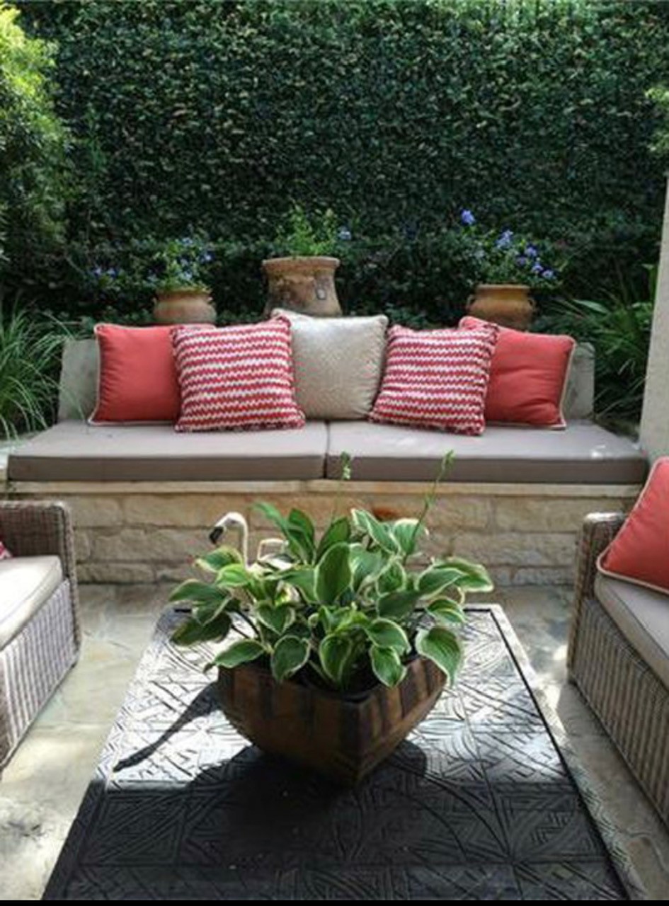 122 Sebastians Run Austin, TX 78738 - Photo 34 of 39 Lush garden back patio