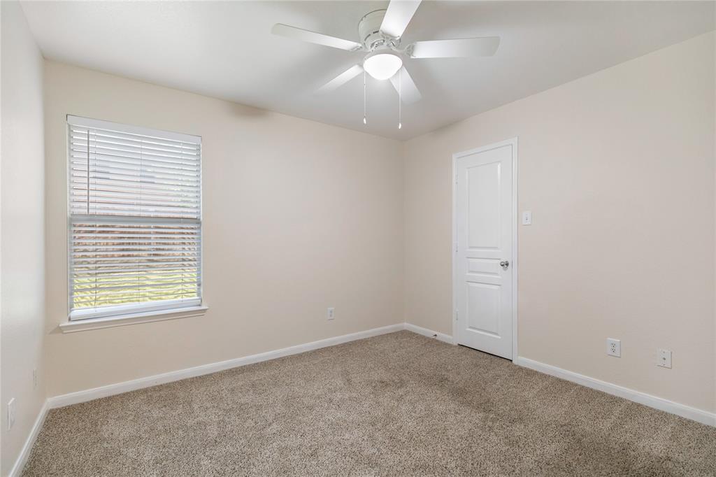 14045 Rodeo Daze Drive Fort Worth, TX 76052 - Photo 24 of 38