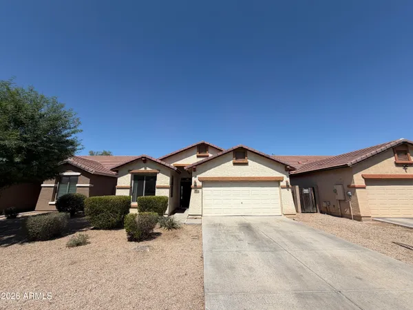 $2,095 | 6926 South 37th Glen, Phoenix, AZ 85041