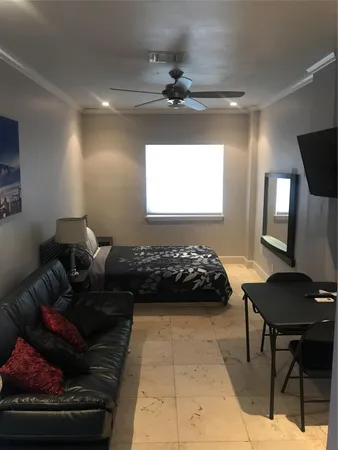 $1,200 | 80 Northwest 45th Court, Unit STUDIO, Oakland Park, FL 33309