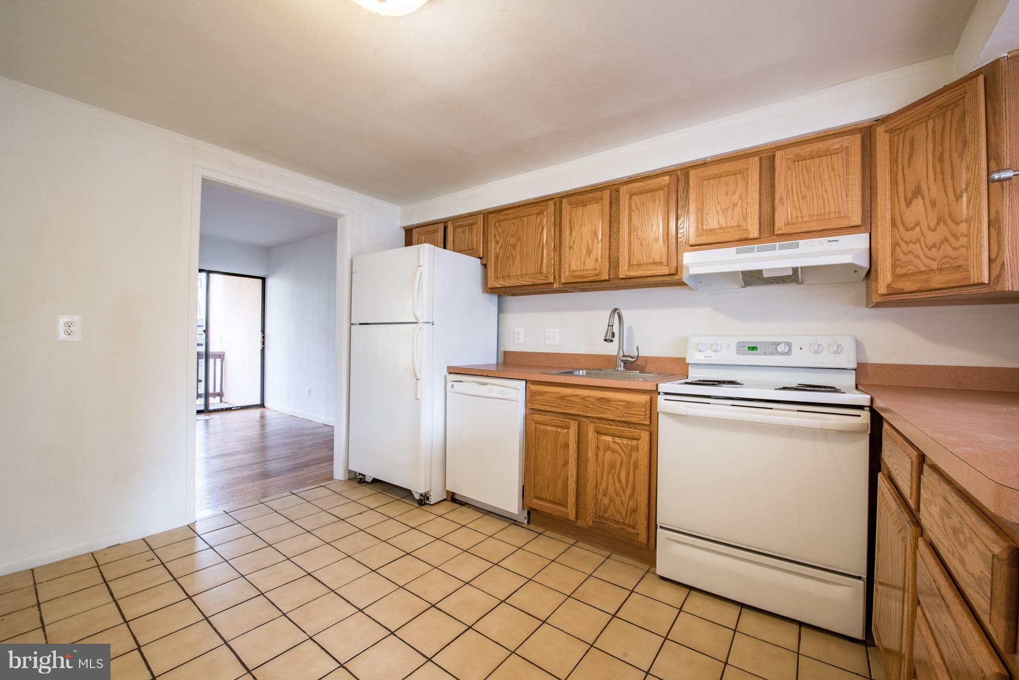 9616 Basket Ring Road Columbia, MD 21045 - Photo 8 of 22 SPACIOUS KITCHEN