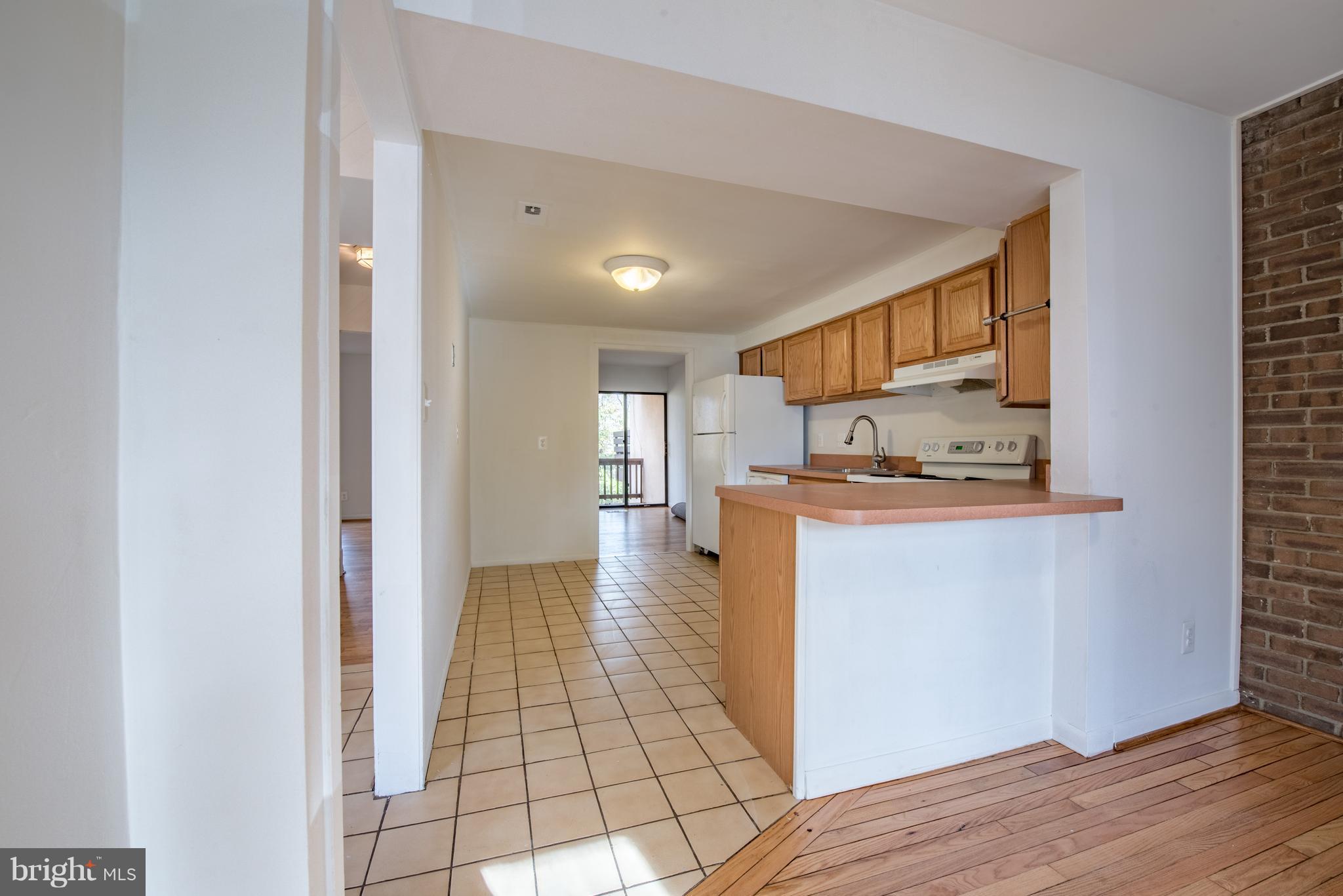 9616 Basket Ring Road Columbia, MD 21045 - Photo 9 of 22 KITCHEN W/ ALL APPLIANCES