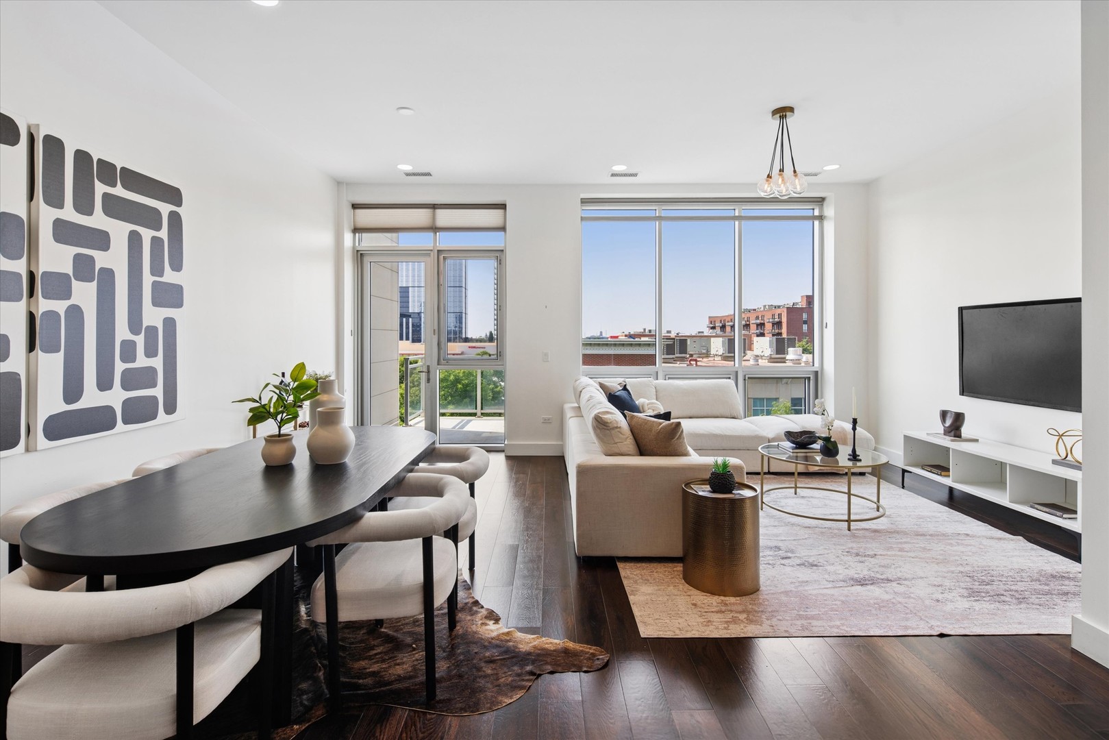 1124 West Adams Street, Unit 5E Chicago, IL 60607 - Photo 7 of 29 Gallery Image 7