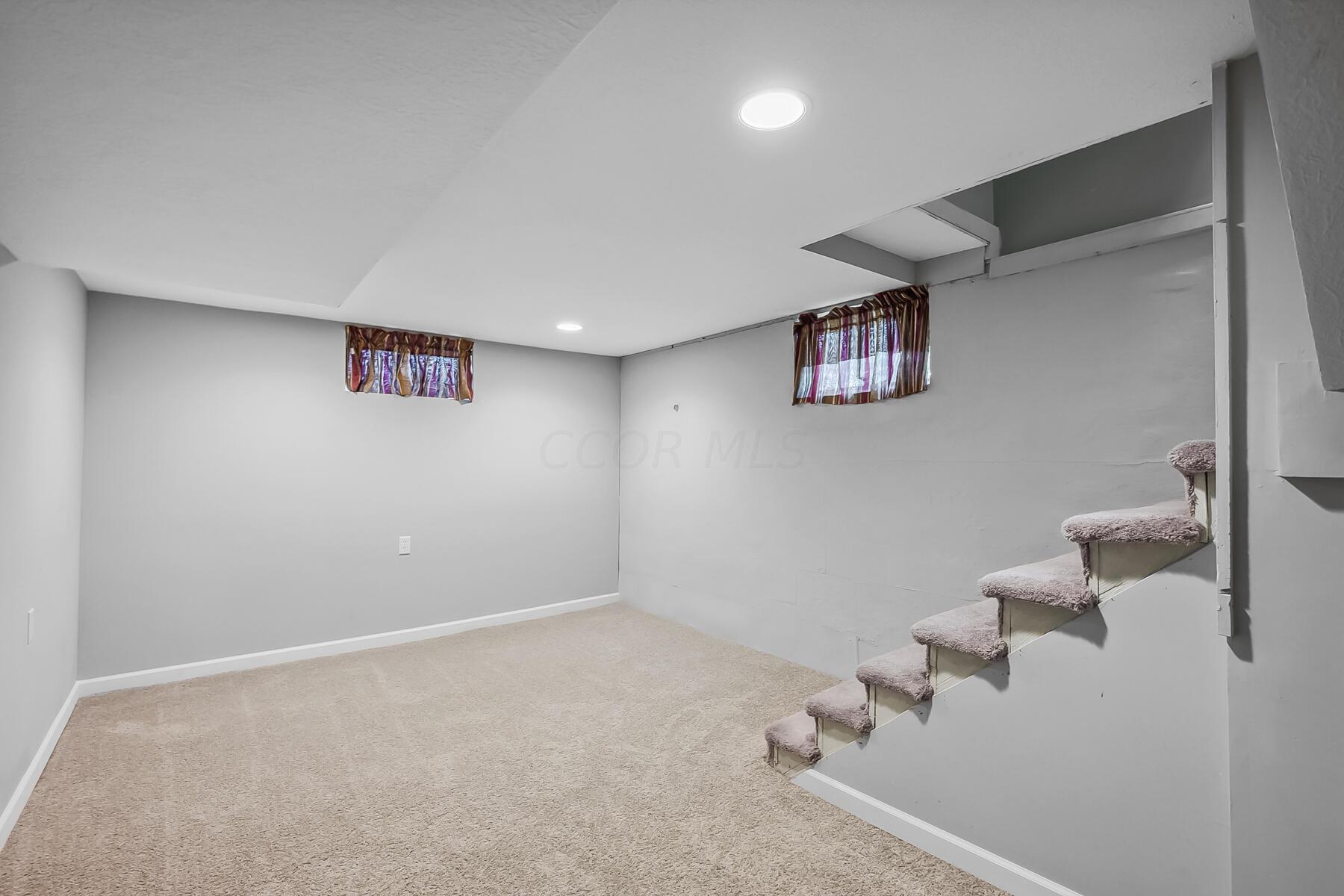 5503 Linworth Road Columbus, OH 43235 - Photo 26 of 47 42-web-or-mls-5503 Linworth Rd-142