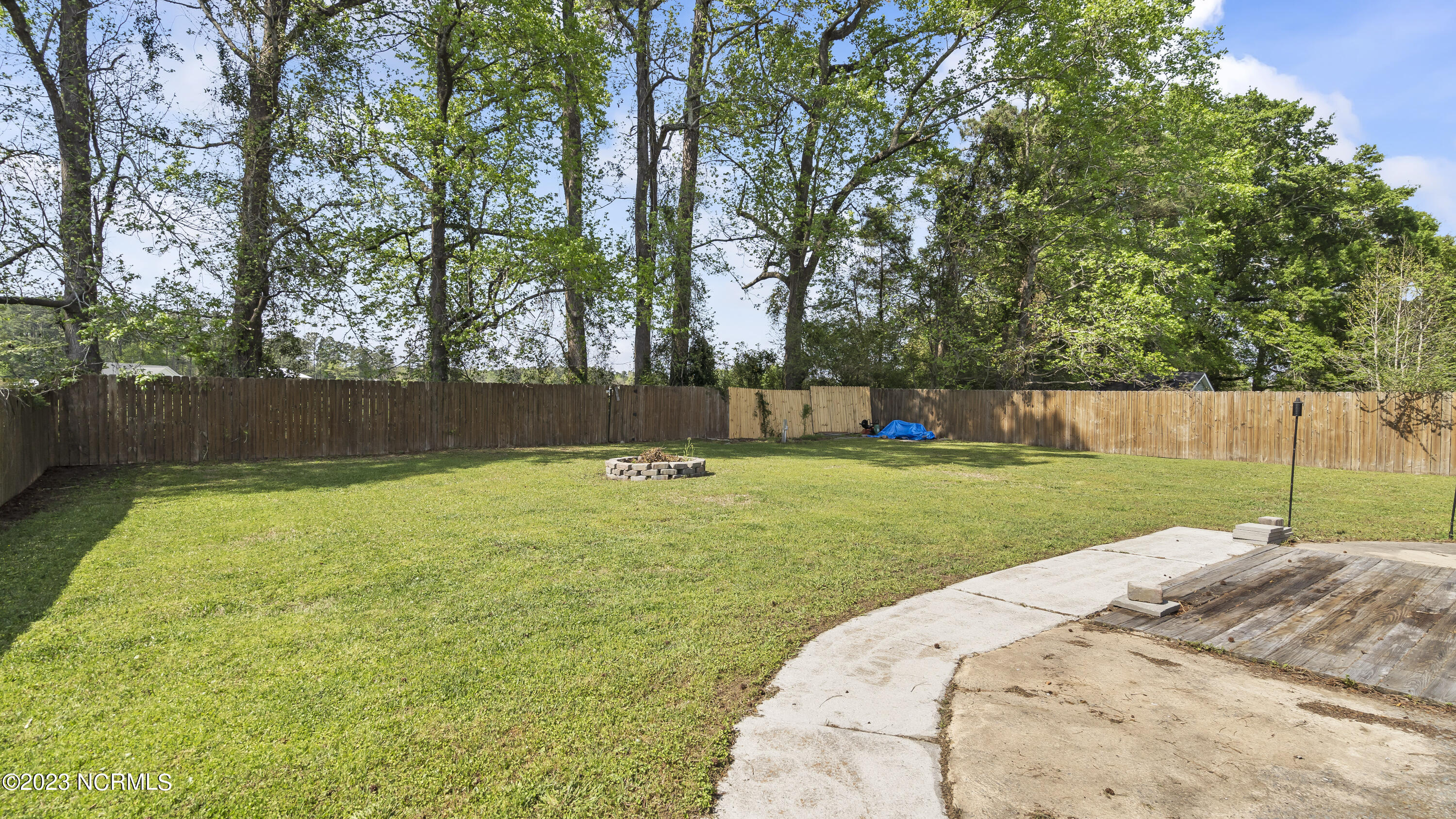 2513 Country Club Road Jacksonville, NC 28546 - Photo 26 of 29 27