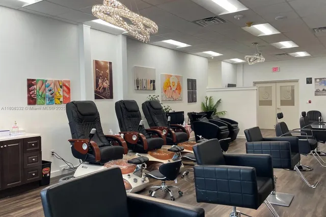 $319,000 | 16175 Golf Club Road, Unit 308, Weston, FL 33326