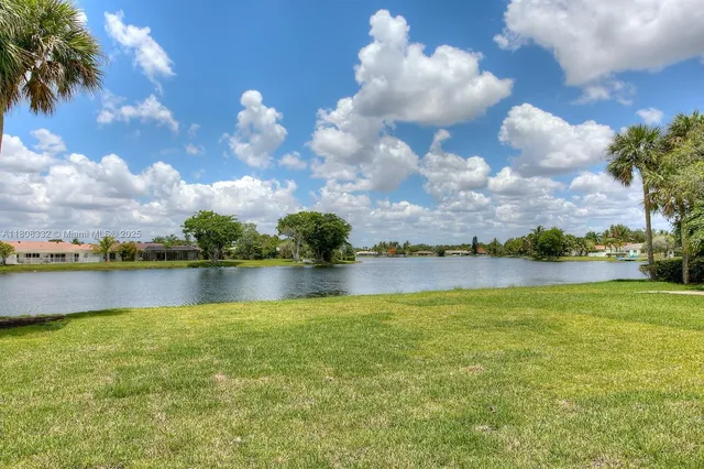 $319,000 | 16175 Golf Club Road, Unit 308, Weston, FL 33326