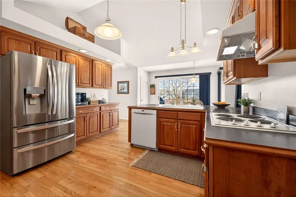 $519,900 | 41 Broadmoor Trail, Perinton, NY 14450