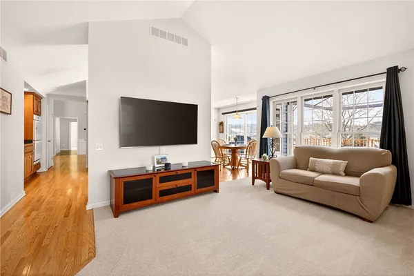 $519,900 | 41 Broadmoor Trail, Perinton, NY 14450