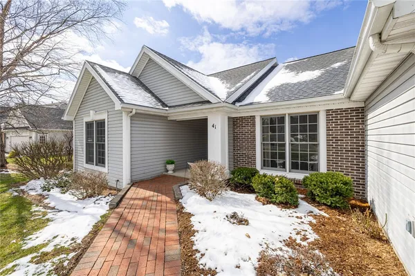 $519,900 | 41 Broadmoor Trail, Perinton, NY 14450