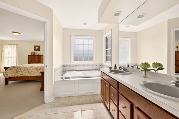 $519,900 | 41 Broadmoor Trail, Perinton, NY 14450