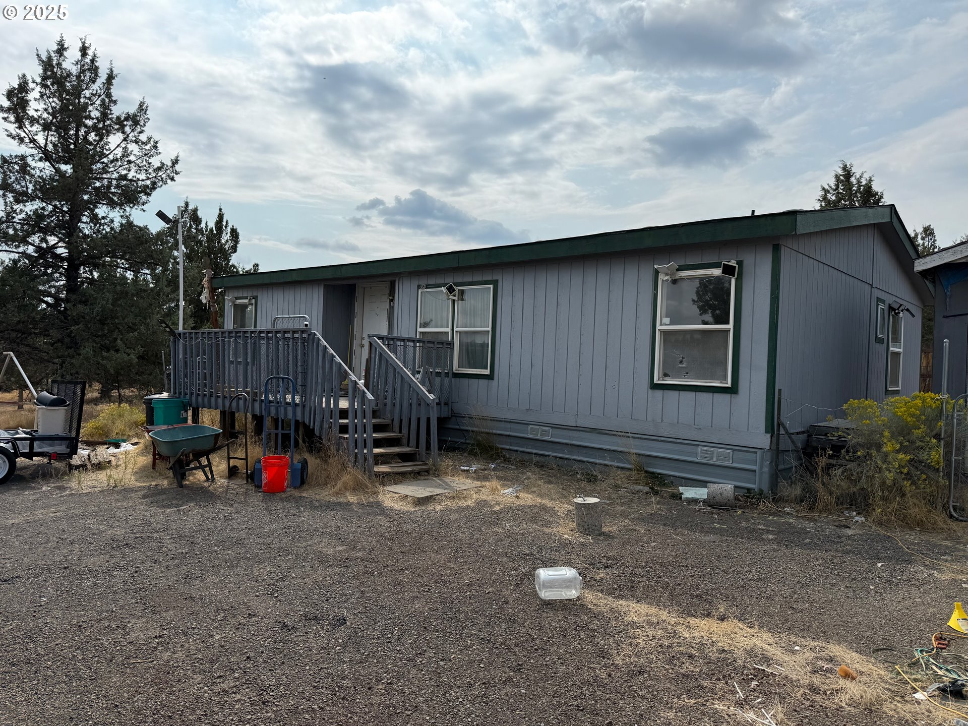 9071 Southwest Sand Ridge Road Terrebonne, OR 97760 - Photo 34 of 40 a view of back yard with green space
