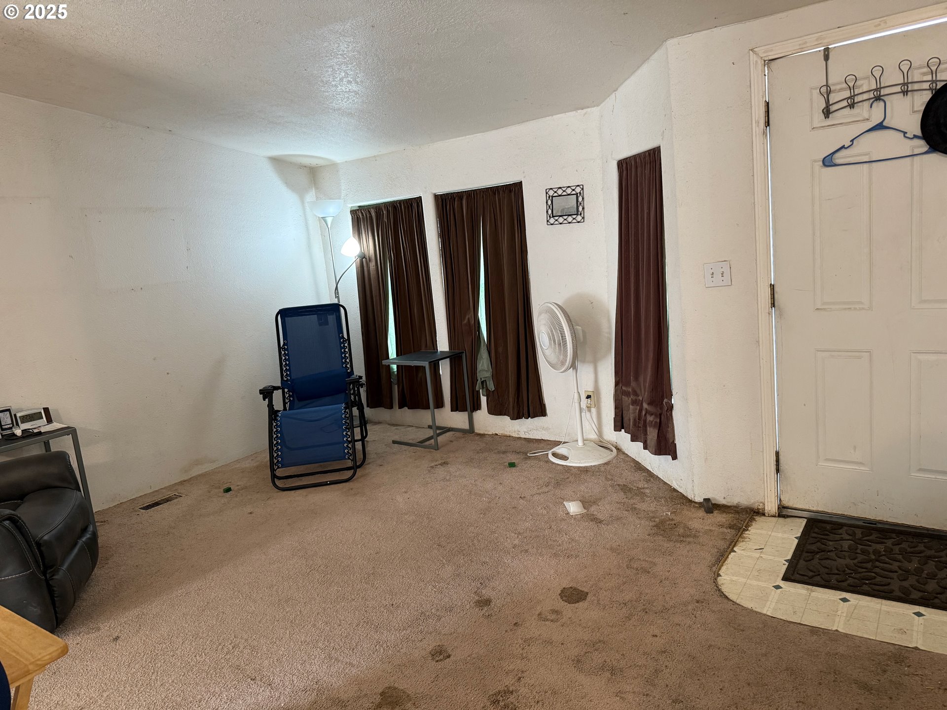 9071 Southwest Sand Ridge Road Terrebonne, OR 97760 - Photo 7 of 40 a view of room with gym equipment