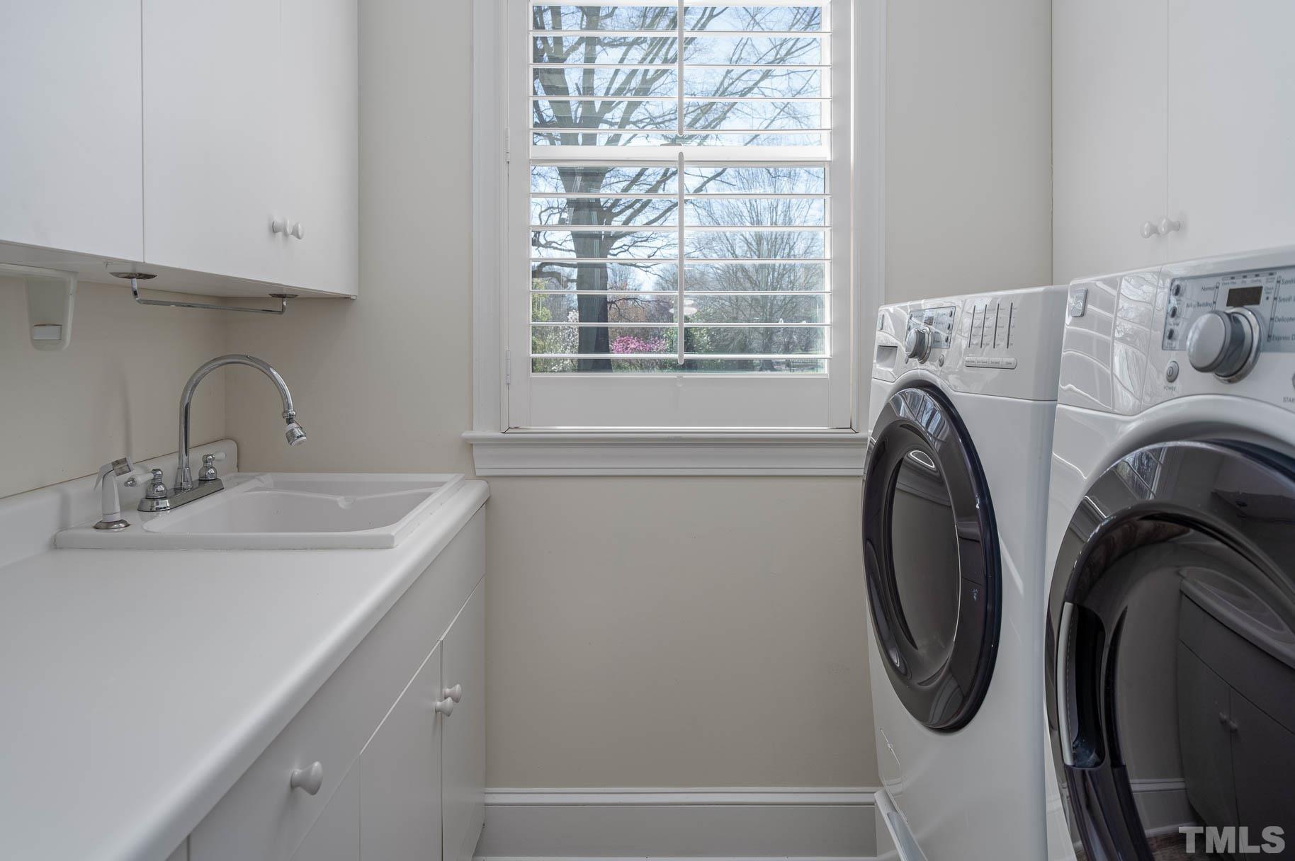 3 McDowell Pittsboro, NC 27312 - Photo 19 of 29 a utility room with dryer and washer
