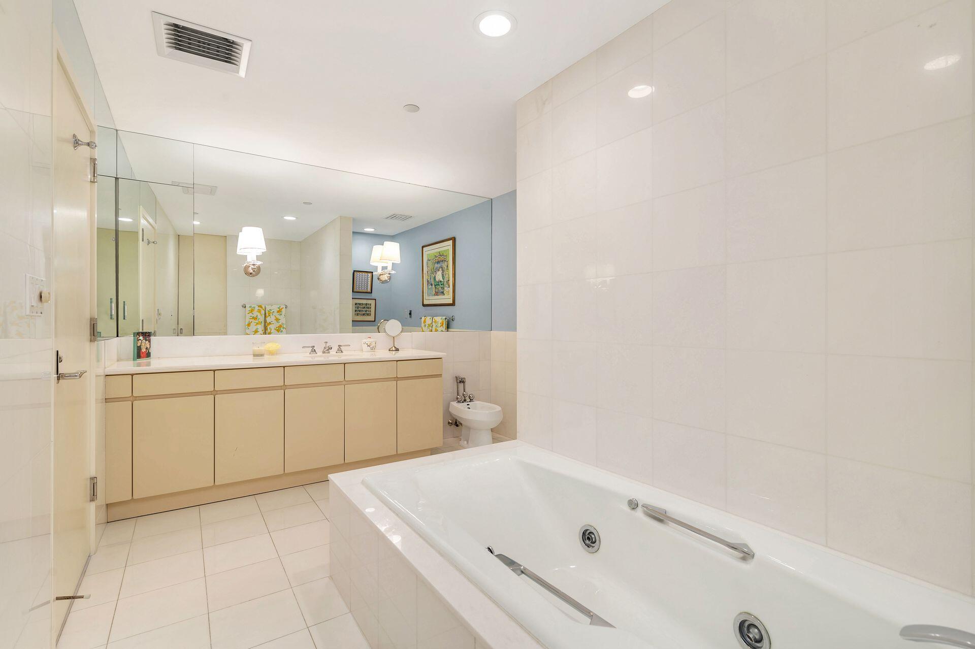 2 North Breakers Row, Unit ST1 Palm Beach, FL 33480 - Photo 12 of 37 14