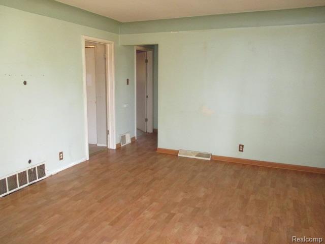 3600 Emmons Avenue Rochester, MI 48307 - Photo 21 of 23 IMG_0275.jpg