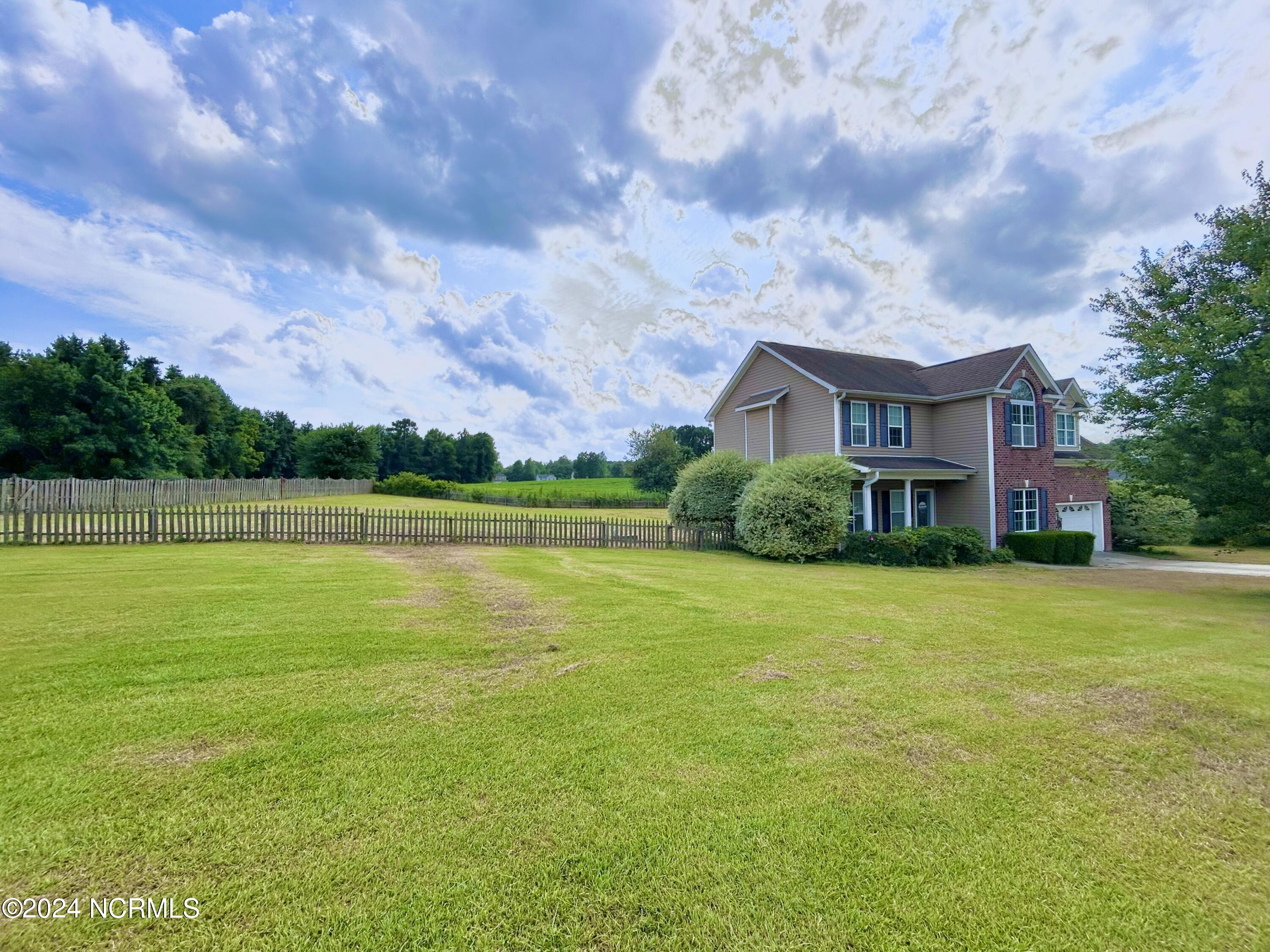341 Old Dam Road Jacksonville, NC 28540 - Photo 4 of 45 Side View