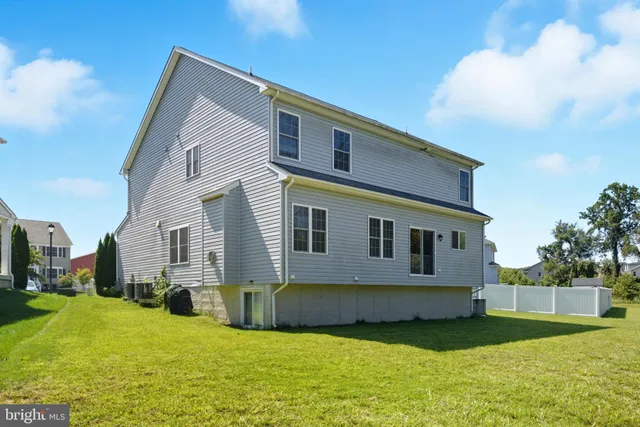 a house view with a outdoor space