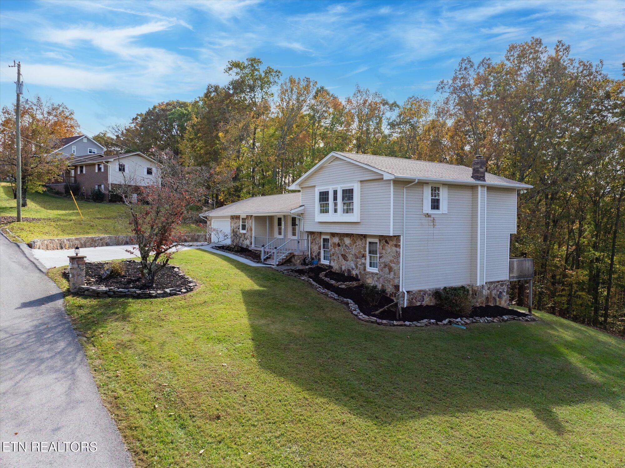 609 Stephens Road Rocky Top, TN 37769 - Photo 26 of 32 05-Aerials-1