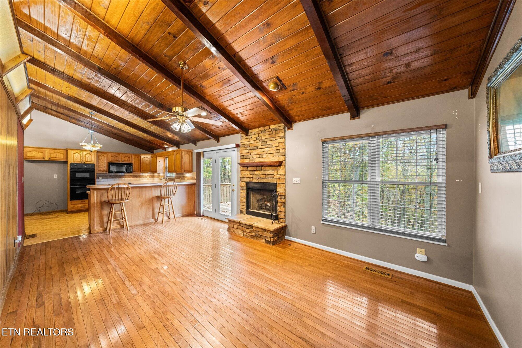 15-609-Stephens-Rd-Rocky-Top-TN-14