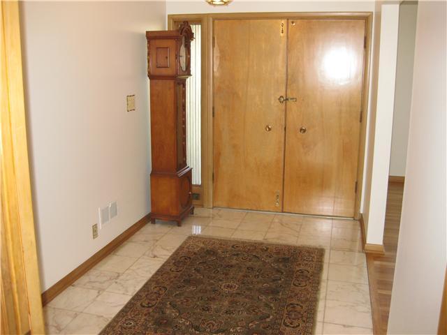80 South Merkle Road Bexley, OH 43209 - Photo 3 of 18 Gallery Image 3