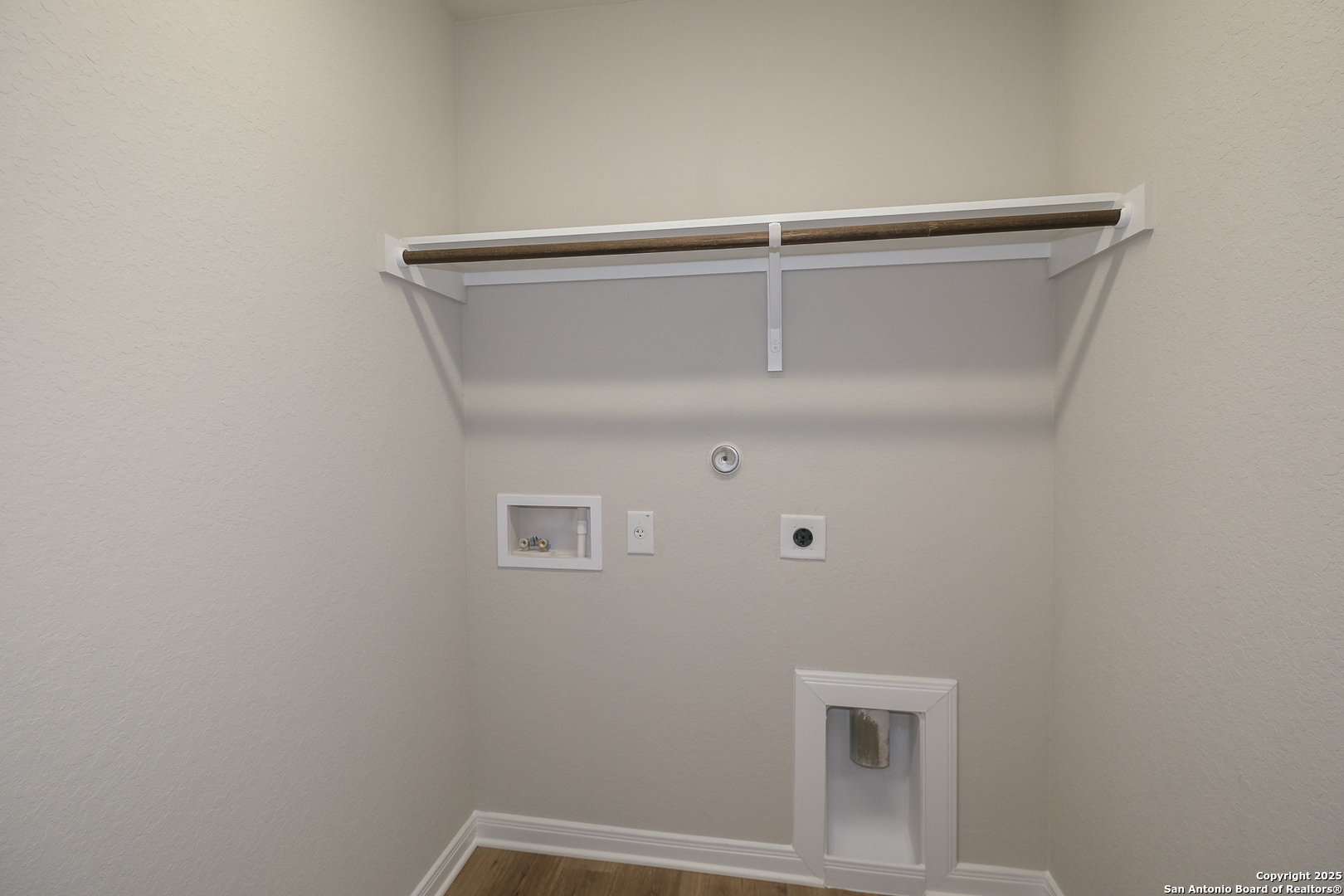 1124 Water Valley Seguin, TX 78155 - Photo 24 of 39 a view of bathroom