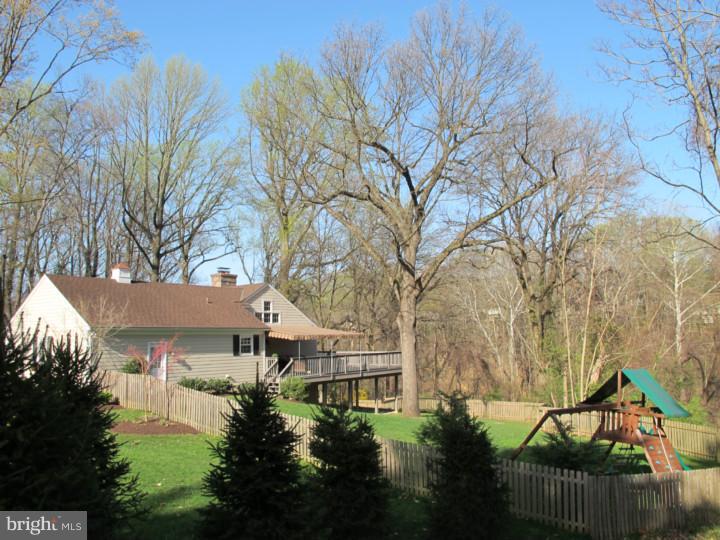 115 Vincent Road Paoli, PA 19301 - Photo 19 of 20 Side Yard