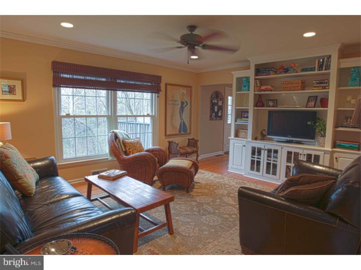 115 Vincent Road Paoli, PA 19301 - Photo 3 of 20 Living Room