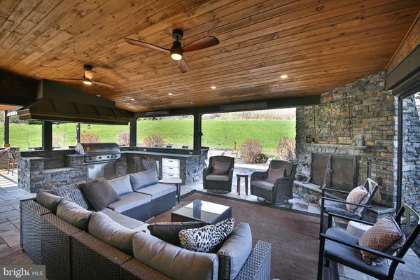 $1,250,000 | 4061 Saw Mill Road, Doylestown, PA 18902