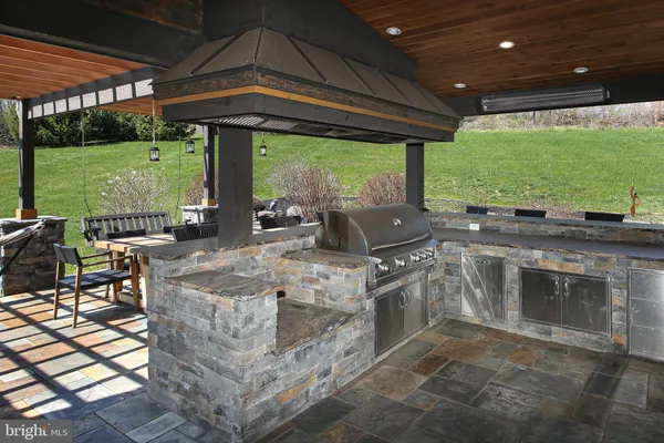 $1,250,000 | 4061 Saw Mill Road, Doylestown, PA 18902