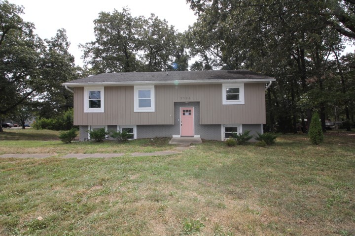 1176 Lafayette Road Clarksville, TN 37042 - Photo 2 of 29 Gallery Image 2