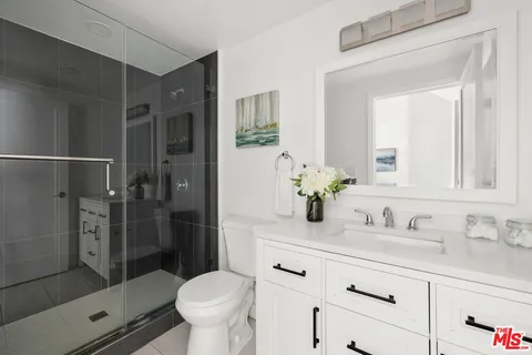 $1,650,000 | 8920 Cadillac Avenue, Los Angeles, CA 90034
