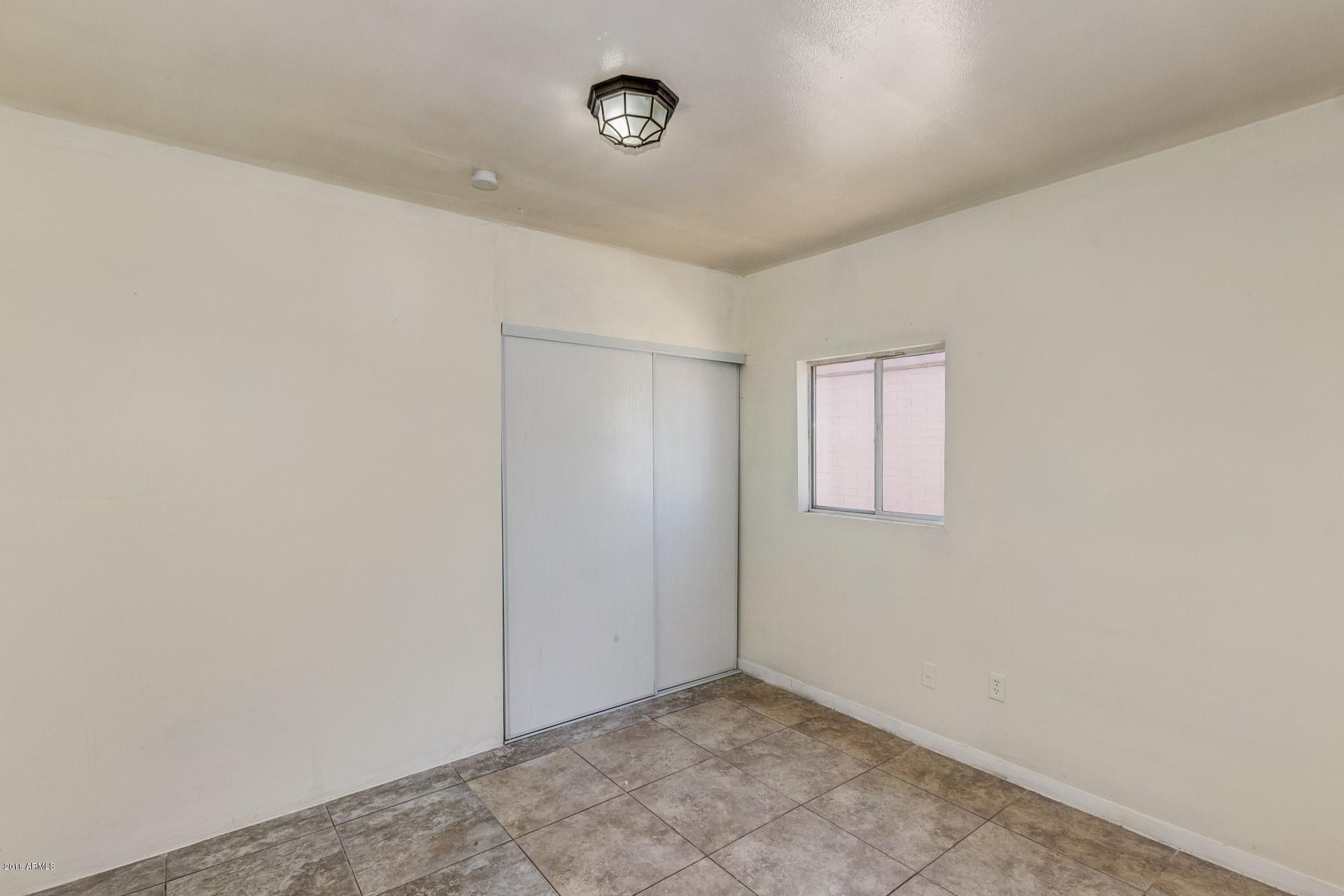 4836 West Osborn Road Phoenix, AZ 85031 - Photo 15 of 33 Osborn - 4836 (10)
