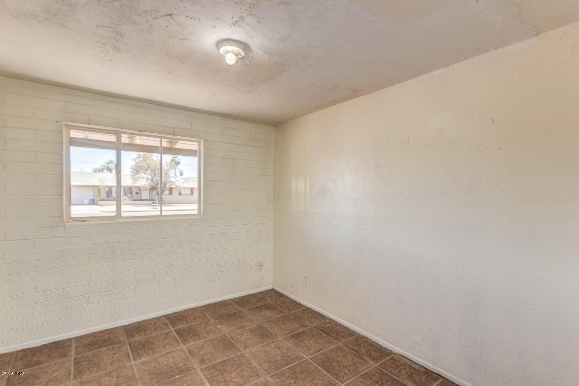 4836 West Osborn Road Phoenix, AZ 85031 - Photo 19 of 33 Osborn - 4836 (14)
