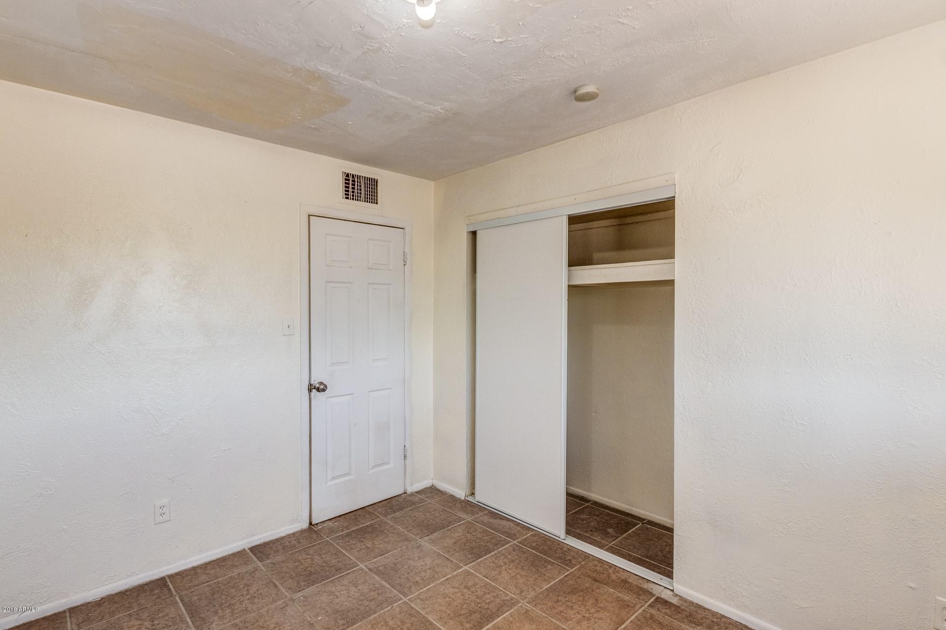 4836 West Osborn Road Phoenix, AZ 85031 - Photo 20 of 33 Osborn - 4836 (15)