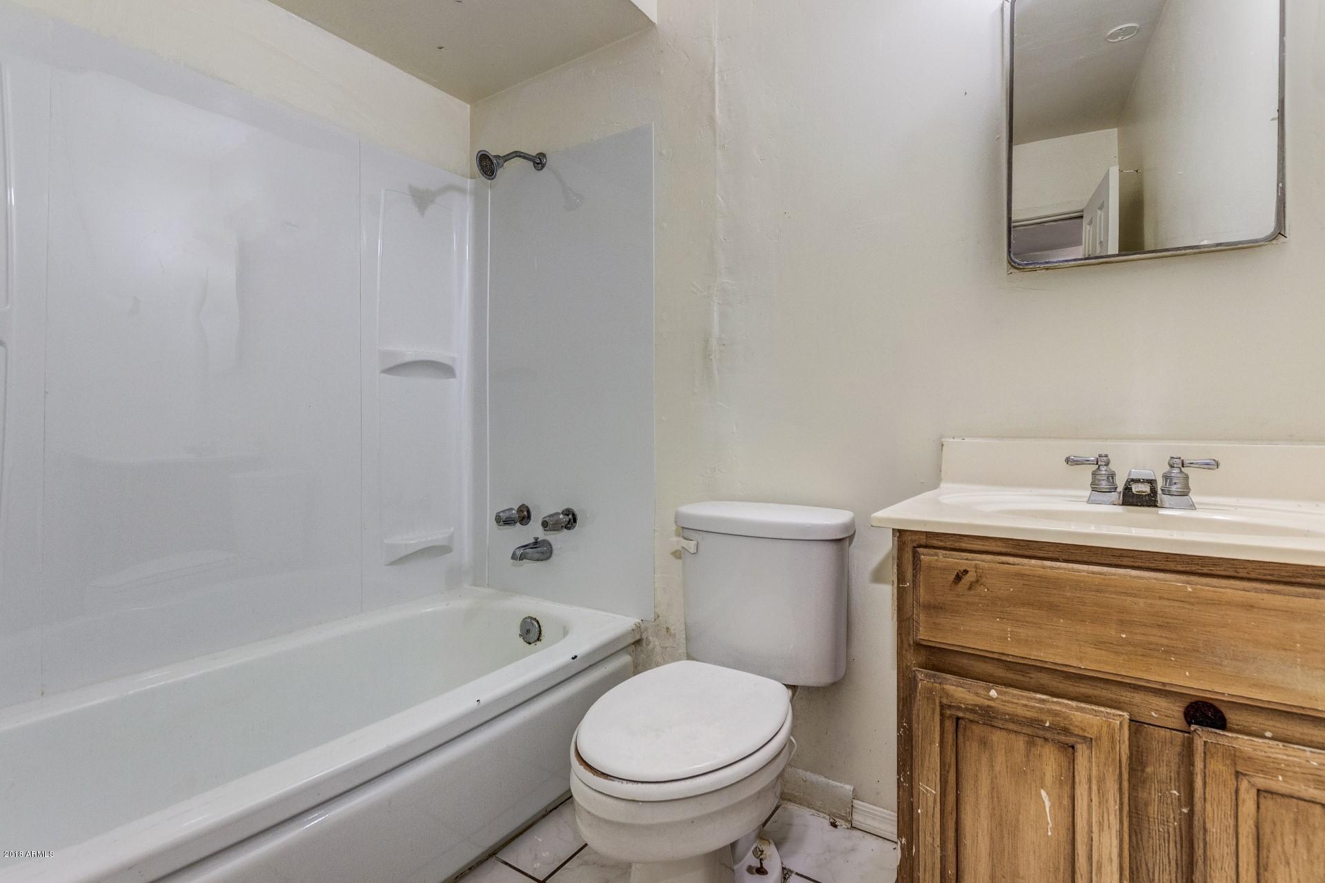 4836 West Osborn Road Phoenix, AZ 85031 - Photo 27 of 33 Osborn - 4836 (22)