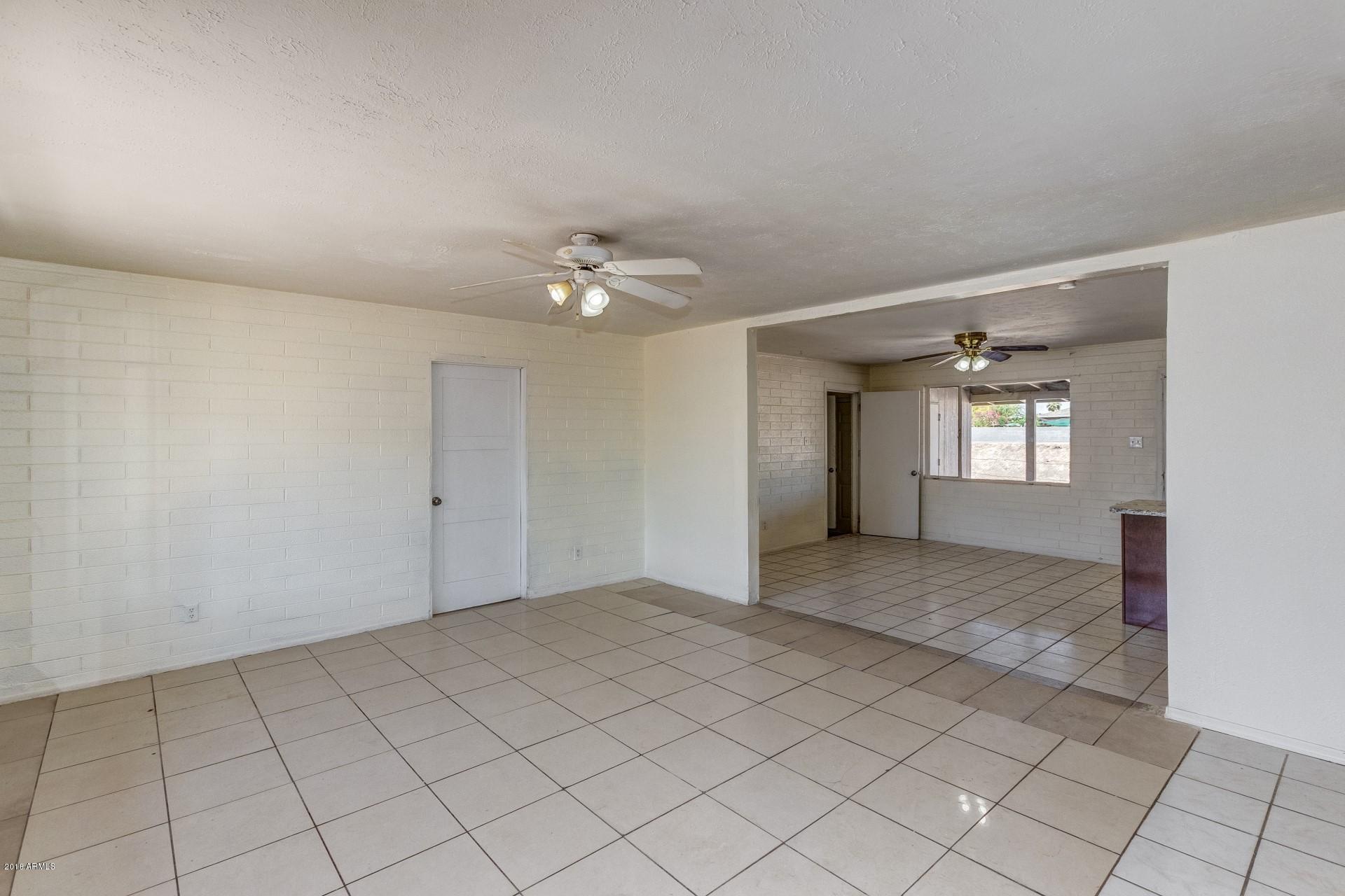4836 West Osborn Road Phoenix, AZ 85031 - Photo 8 of 33 Osborn - 4836 (3)