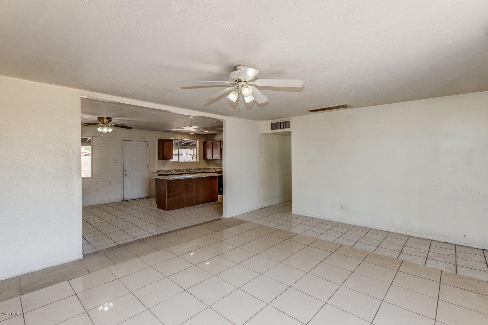 4836 West Osborn Road Phoenix, AZ 85031 - Photo 9 of 33 Osborn - 4836 (4)