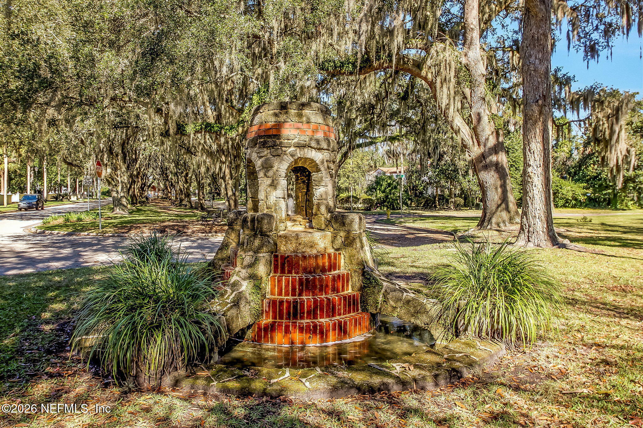 1626 Brookwood Road Jacksonville, FL 32207 - Photo 56 of 98 a view of outdoor space with trees