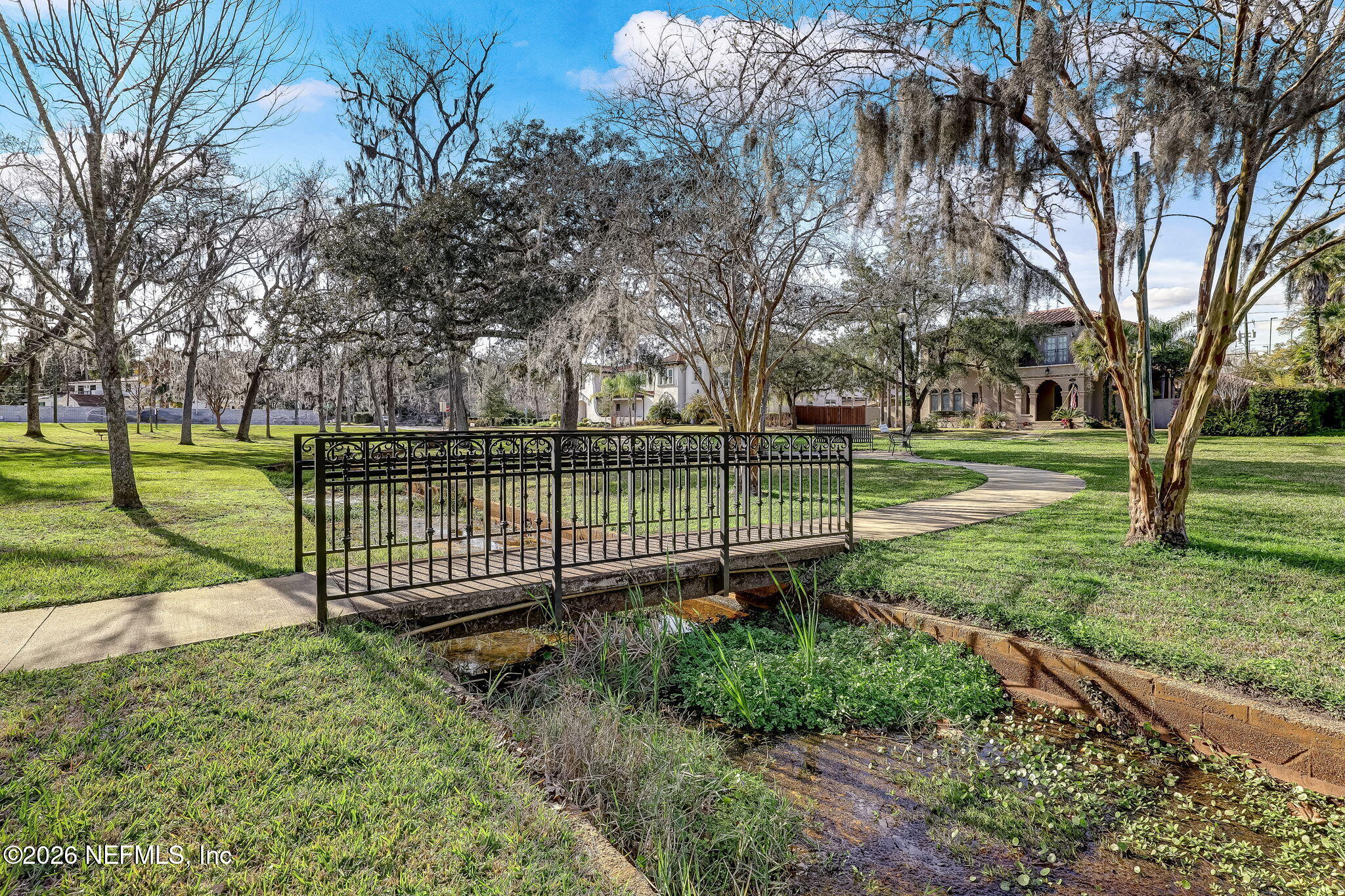 1626 Brookwood Road Jacksonville, FL 32207 - Photo 62 of 98 a view of a park with a large tree