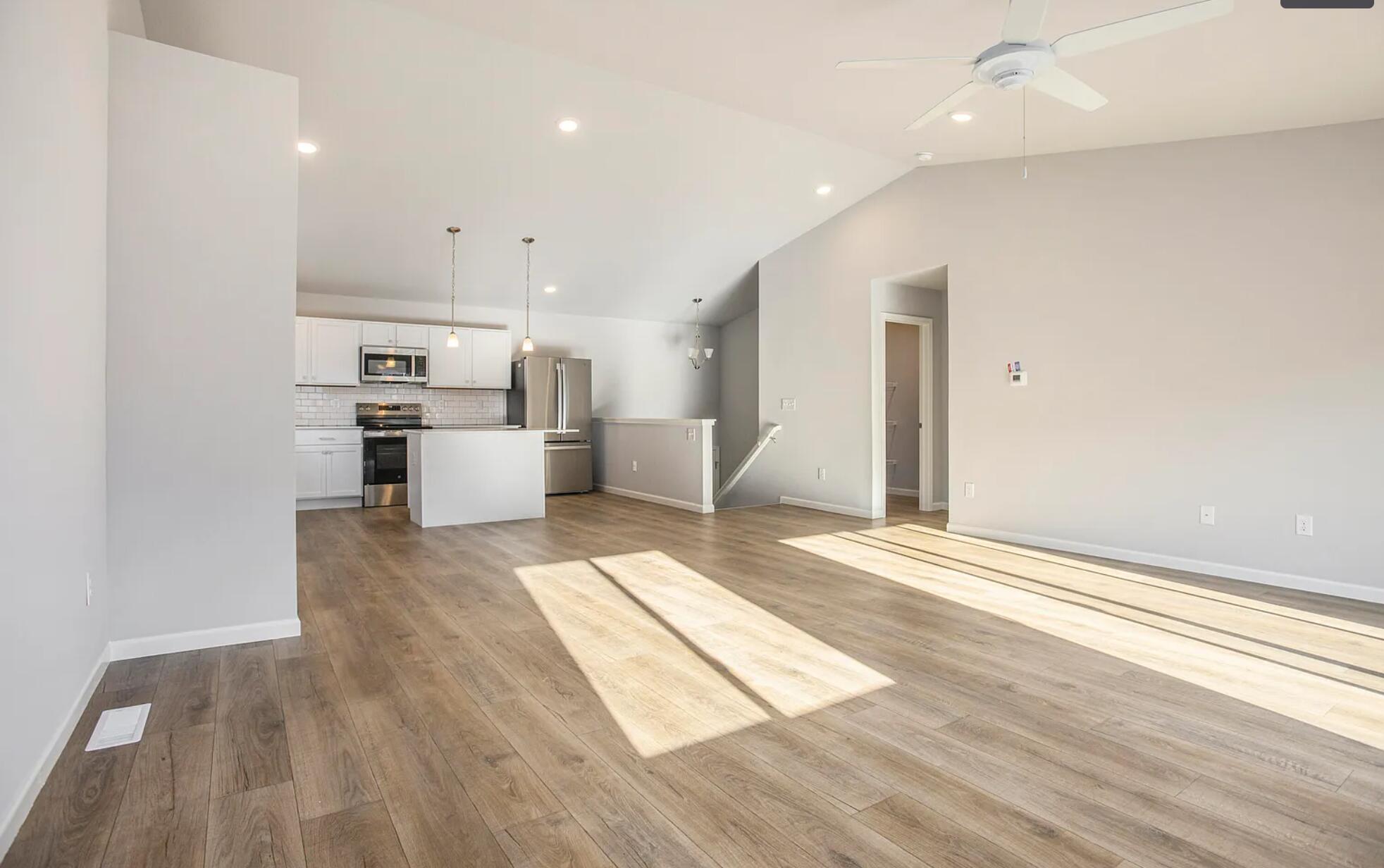 1212 Pine Street Three Rivers, MI 49093 - Photo 5 of 19 2025 2060 Great Room