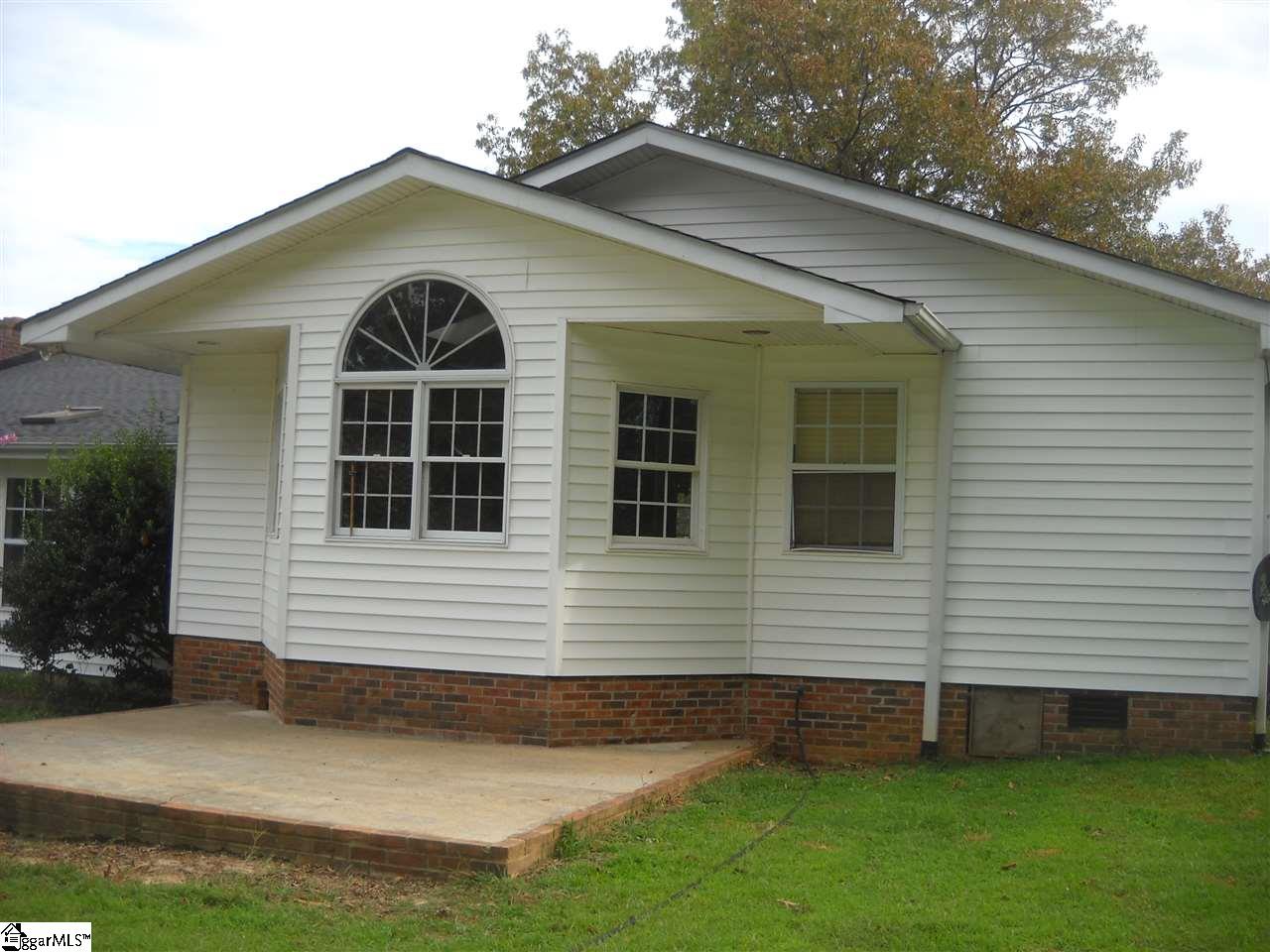 884 Grand Canyon Road Inman, SC 29349 - Photo 3 of 29