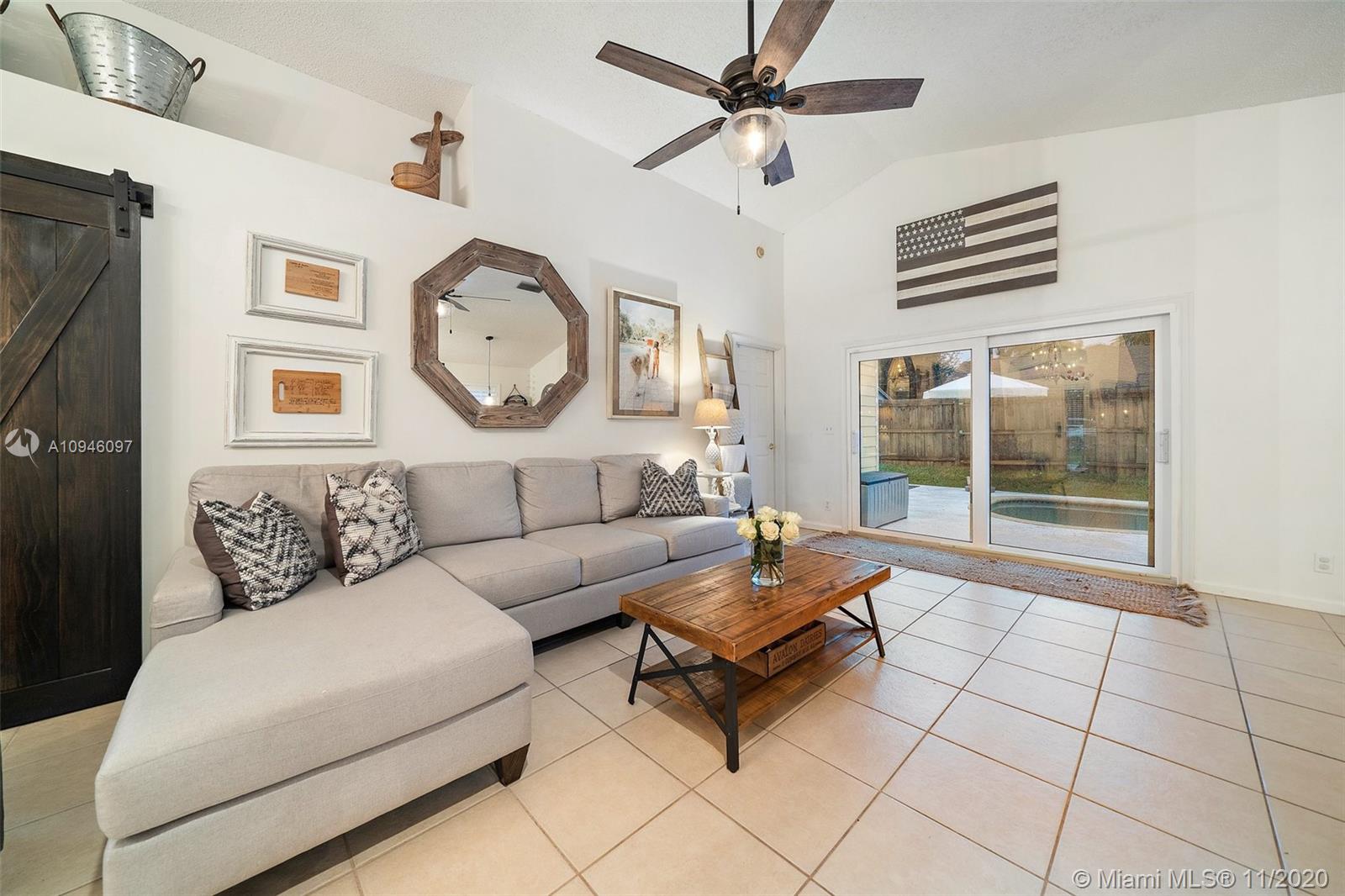 6135 Drake Street Jupiter, FL 33458 - Photo 6 of 20