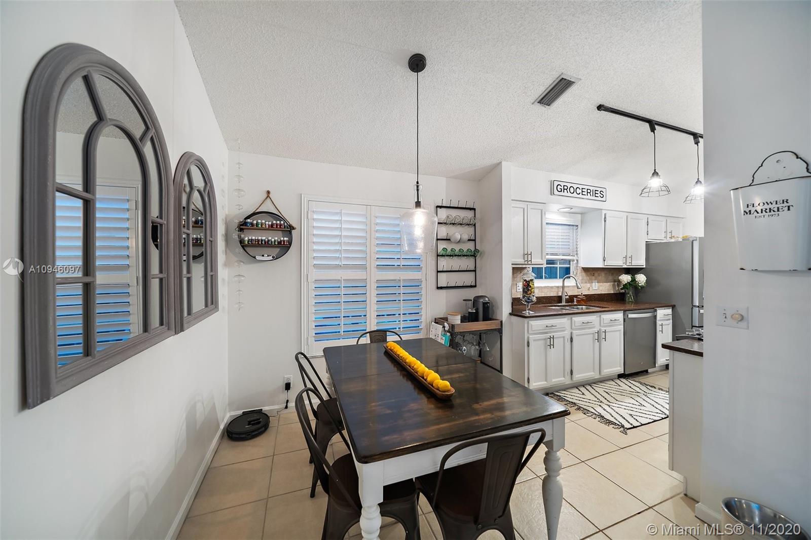 6135 Drake Street Jupiter, FL 33458 - Photo 8 of 20