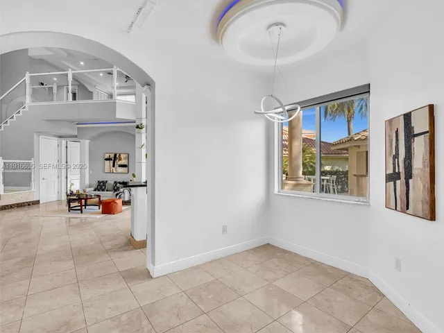 $13,595 | 922 Washington Street, Hollywood, FL 33019