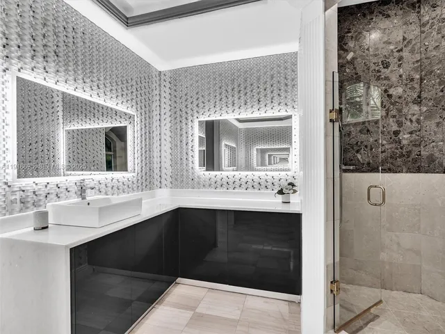 $13,595 | 922 Washington Street, Hollywood, FL 33019