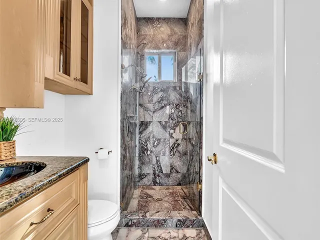 $13,595 | 922 Washington Street, Hollywood, FL 33019