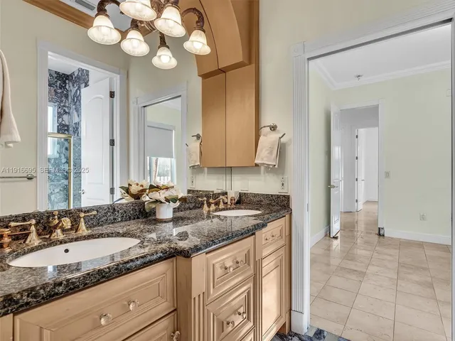 $13,595 | 922 Washington Street, Hollywood, FL 33019