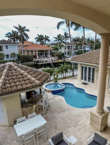 $13,595 | 922 Washington Street, Hollywood, FL 33019